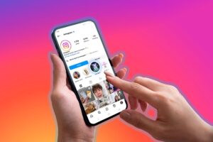instagram-highlights-on-a-phone-screen_11zon