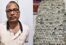 odisha-chief-engineer-throws-bundles-of-cash-from-window-hacktechnews-prince-barve.