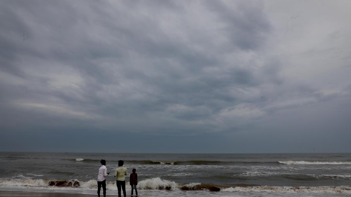 Chennai, coastal Tamil Nadu on alert as low-pressure area forms over Bay of Bengal – Hacktech News